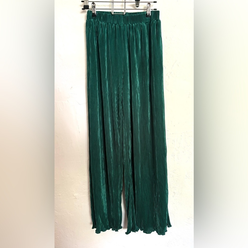 Cupshe Emerald Pleated Straight Leg Pants Size Small - Picture 3 of 7